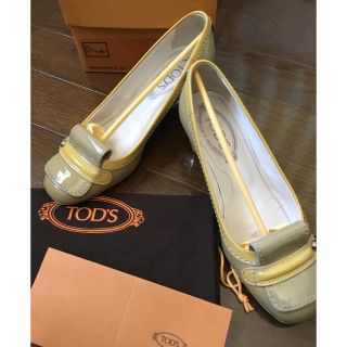 トッズ(TOD'S)のトッズ パンプス エナメル 革 チャンキーヒール 35 1/2(ハイヒール/パンプス)