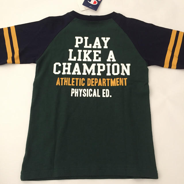 Champion(チャンピオン)の 新品 Champion カレッジ ロングTシャツ 130㎝ キッズ/ベビー/マタニティのキッズ服男の子用(90cm~)(Tシャツ/カットソー)の商品写真