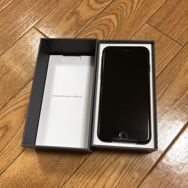 新品未使用iPhone8 64GB