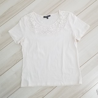 ローラアシュレイ(LAURA ASHLEY)のローラアシュレイ　白Tシャツ(Tシャツ(半袖/袖なし))