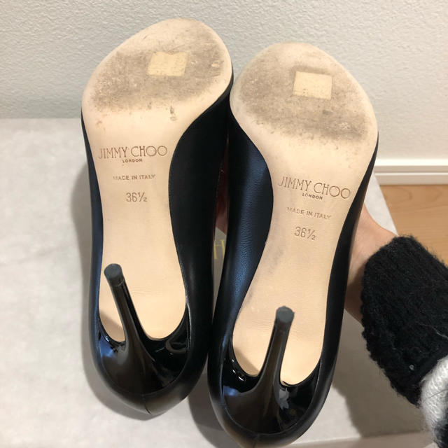 JIMMY CHOO(ジミーチュウ)の超美品❤️ JIMMY CHOO レザーパンプス 36.5 レディースの靴/シューズ(ハイヒール/パンプス)の商品写真