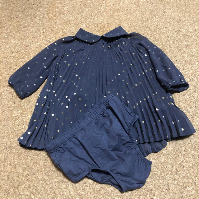 babyGAP(ベビーギャップ)の値下げしました‼︎  GAPプリーツワンピース キッズ/ベビー/マタニティのベビー服(~85cm)(ワンピース)の商品写真