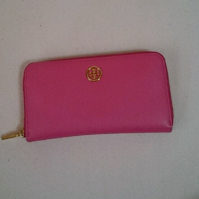 Tory Burch(トリーバーチ)のﾄﾘｰﾊﾞｰﾁ❤ 長財布❤ﾋﾟﾝｸ❤正規 レディースのファッション小物(財布)の商品写真