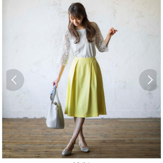 RU(アールユー)の美品  アールユー   ミディ丈 タックフレアスカート xxsサイズ  レディースのスカート(ひざ丈スカート)の商品写真
