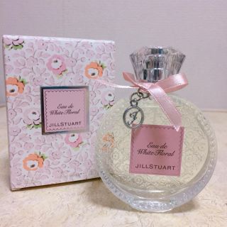 ジルバイジルスチュアート(JILL by JILLSTUART)のリラックスオードホワイトフローラル（50mL） (香水(女性用))