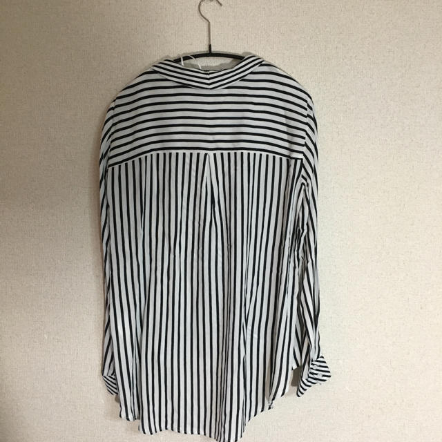 ZARA(ザラ)の☆新品☆ZARA ストライプシャツ レディースのトップス(シャツ/ブラウス(長袖/七分))の商品写真