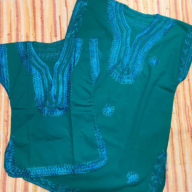 mabe in Morocco 刺繍チュニック 子供用 キッズ/ベビー/マタニティのキッズ服女の子用(90cm~)(ワンピース)の商品写真