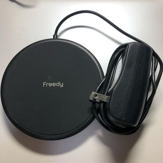 Freedy ワイヤレスチャージングパッド(バッテリー/充電器)