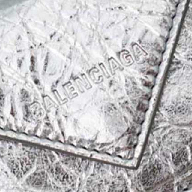 Balenciaga(バレンシアガ)のkeeei様専用　バレンシアガ ペーパーミニウォレット メタリック 各色 レディースのファッション小物(財布)の商品写真
