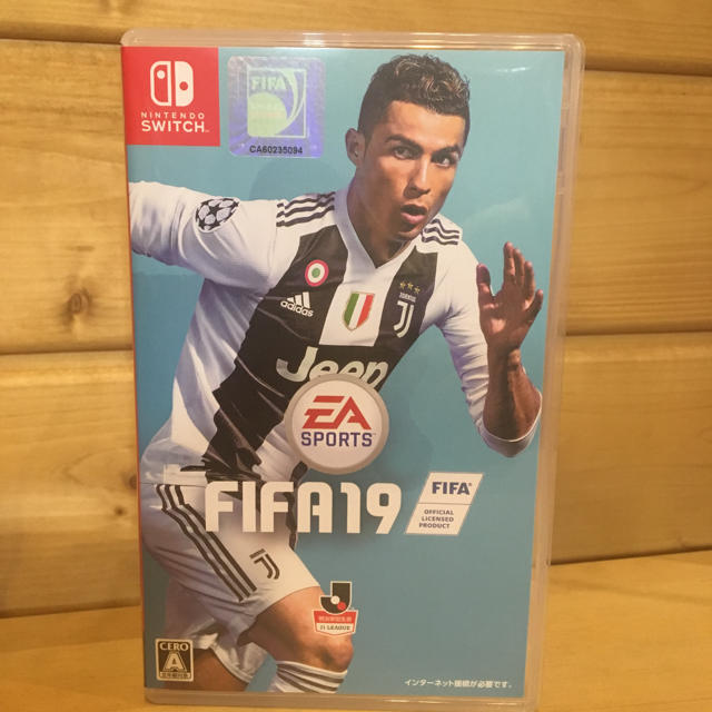 Nintendo Switch(ニンテンドースイッチ)のFIFA19  スイッチ エンタメ/ホビーのゲームソフト/ゲーム機本体(家庭用ゲームソフト)の商品写真