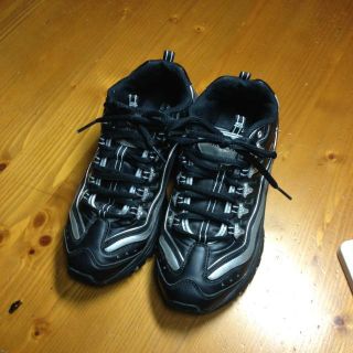 SKECHERS スニーカー(スニーカー)