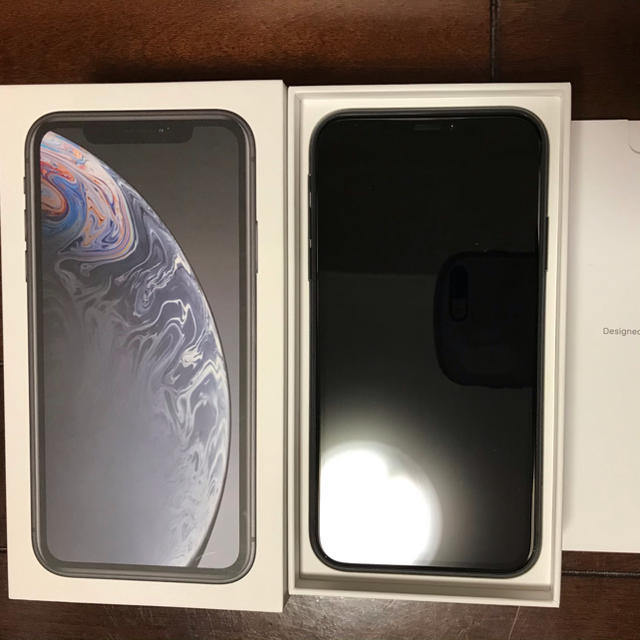 iPhone XR 128GB SIMフリー Applecare加入済