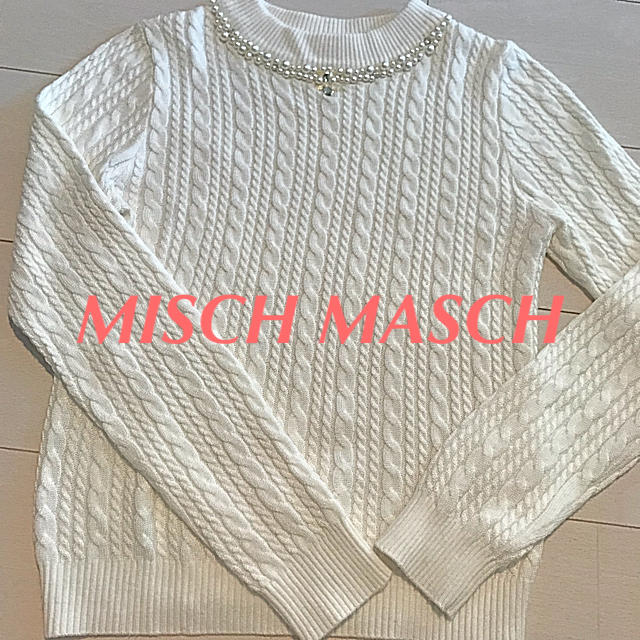 MISCH MASCH(ミッシュマッシュ)のMISCH MASCH 白 ニット ハイネック ケーブル編み　長袖 レディースのトップス(ニット/セーター)の商品写真