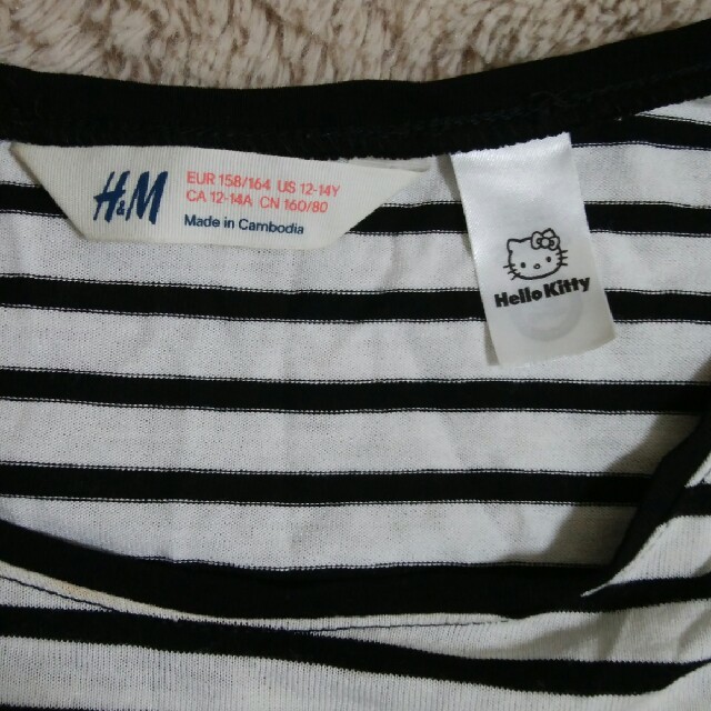 H&M(エイチアンドエム)のさつきさん　H&M　ハローキティ レディースのトップス(Tシャツ(長袖/七分))の商品写真