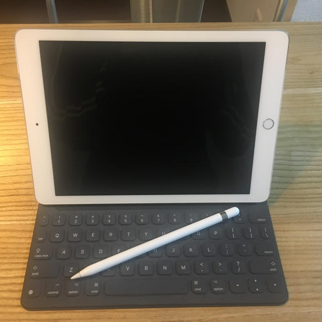 i iPad Pro 9.7インチ apple pencil 純正キーボード付き