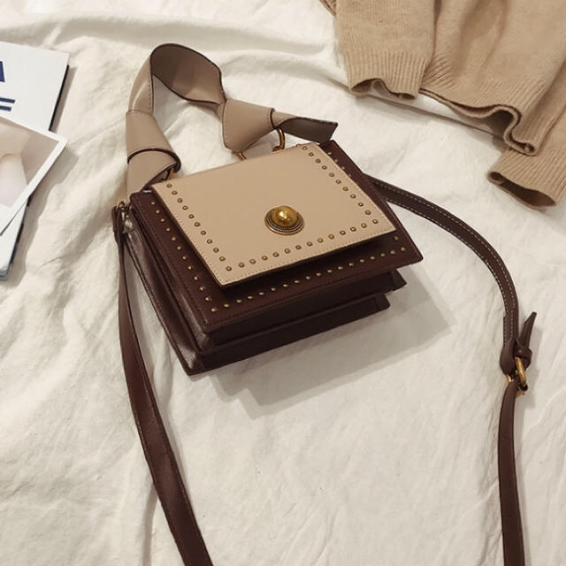 dholic(ディーホリック)のknot hands mini bag レディースのバッグ(ショルダーバッグ)の商品写真