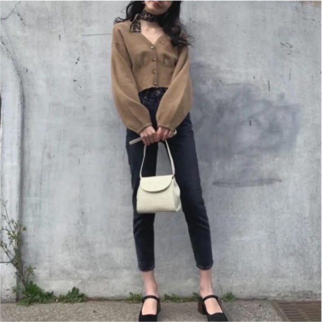 moussy(マウジー)の今季新作♡MOUSSY V NECK SHORT カーディガン♡新品タグ付き レディースのトップス(カーディガン)の商品写真