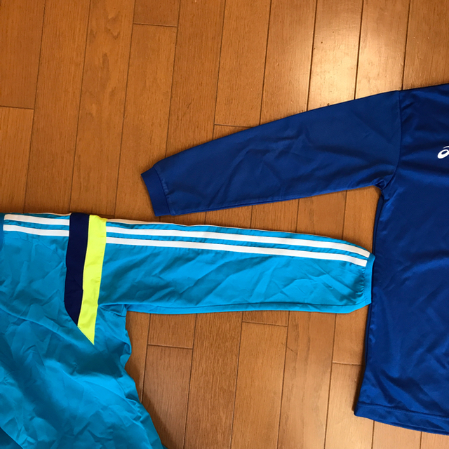 asics(アシックス)のサッカー用アンダーシャツ 青 140cm   中古 キッズ/ベビー/マタニティのキッズ服男の子用(90cm~)(Tシャツ/カットソー)の商品写真