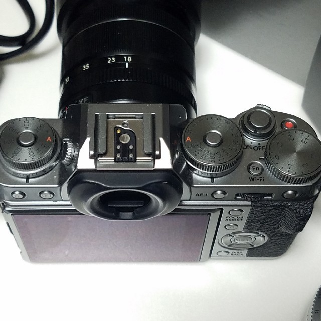 富士フイルム(フジフイルム)のFUJIFILM X-T1 Graphite Silver xf23 xf18 スマホ/家電/カメラのカメラ(ミラーレス一眼)の商品写真