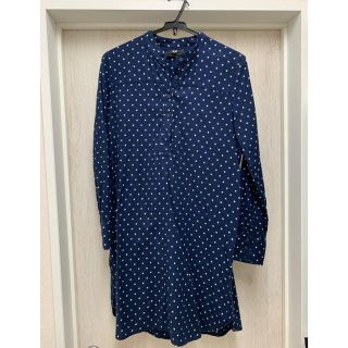 ユニクロ(UNIQLO)のUNIQLO ワンピース ドット ネイビー Ｌサイズ USED(ひざ丈ワンピース)