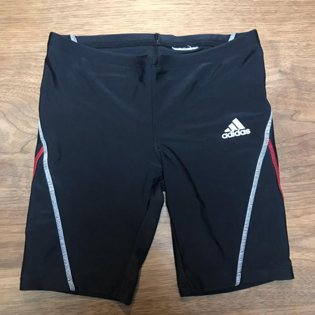 adidas(アディダス)のアディダス 水着 130 キッズ/ベビー/マタニティのキッズ服男の子用(90cm~)(水着)の商品写真