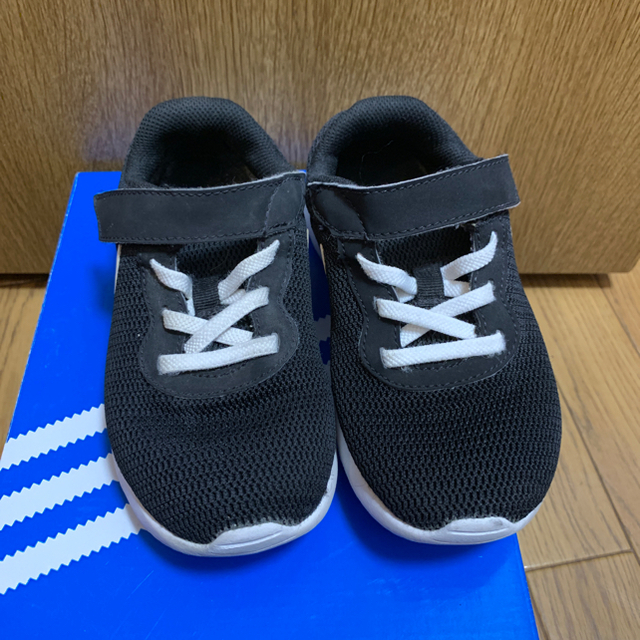 NIKE(ナイキ)のタンジュン 18センチ ナイキ スニーカー キッズ/ベビー/マタニティのキッズ靴/シューズ(15cm~)(スニーカー)の商品写真