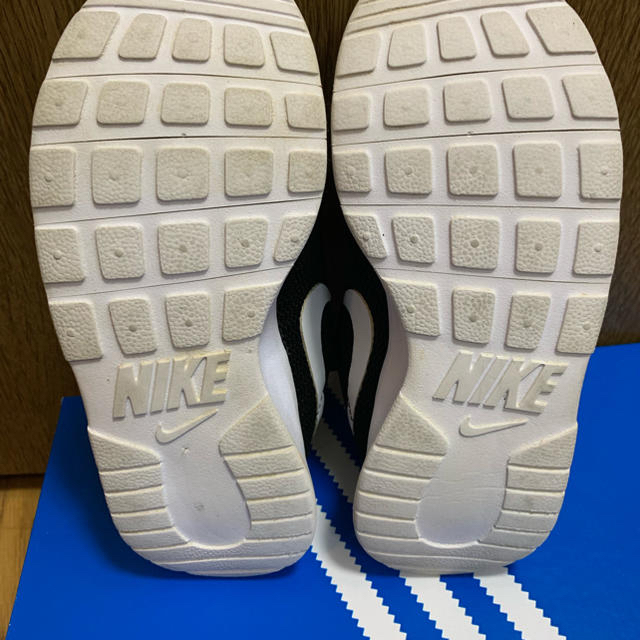 NIKE(ナイキ)のタンジュン 18センチ ナイキ スニーカー キッズ/ベビー/マタニティのキッズ靴/シューズ(15cm~)(スニーカー)の商品写真