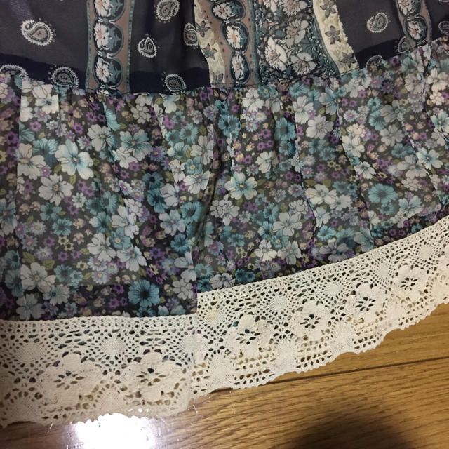 OLIVEdesOLIVE(オリーブデオリーブ)の花柄✳︎レース✳︎スカート レディースのスカート(ミニスカート)の商品写真