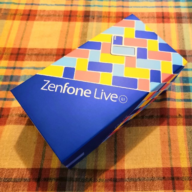 ASUS(エイスース)のASUS ZenFone live(L1 ) SIMフリー 国内正規品 スマホ/家電/カメラのスマートフォン/携帯電話(スマートフォン本体)の商品写真