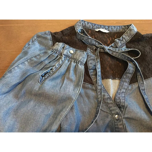 GUESS(ゲス)のGUESS ゲス デニム シースルー ノーカラー ブラウス サイズXS レディースのトップス(シャツ/ブラウス(長袖/七分))の商品写真