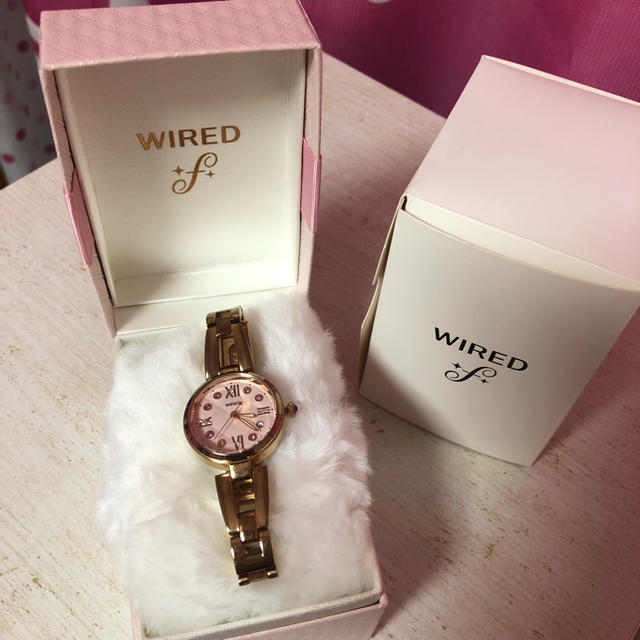WIRED(ワイアード)のWIRED 時計 (クリスマス限定モデル*入手困難*) レディースのファッション小物(腕時計)の商品写真