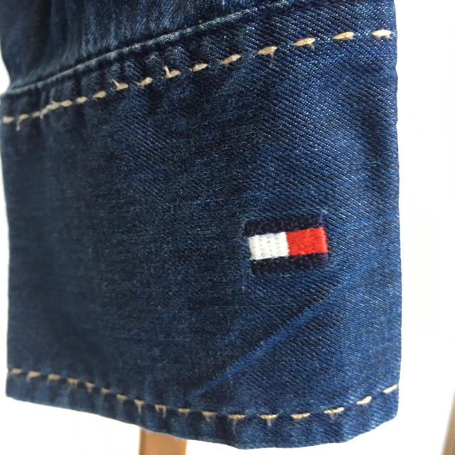 TOMMY HILFIGER(トミーヒルフィガー)の39ちゃん様 専用 トミーヒルフィガー デニムシャツ タンガリーシャツ  レディースのトップス(シャツ/ブラウス(長袖/七分))の商品写真