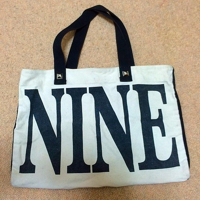 NINE(ナイン)のNINEトート1999→1111円 レディースのバッグ(トートバッグ)の商品写真
