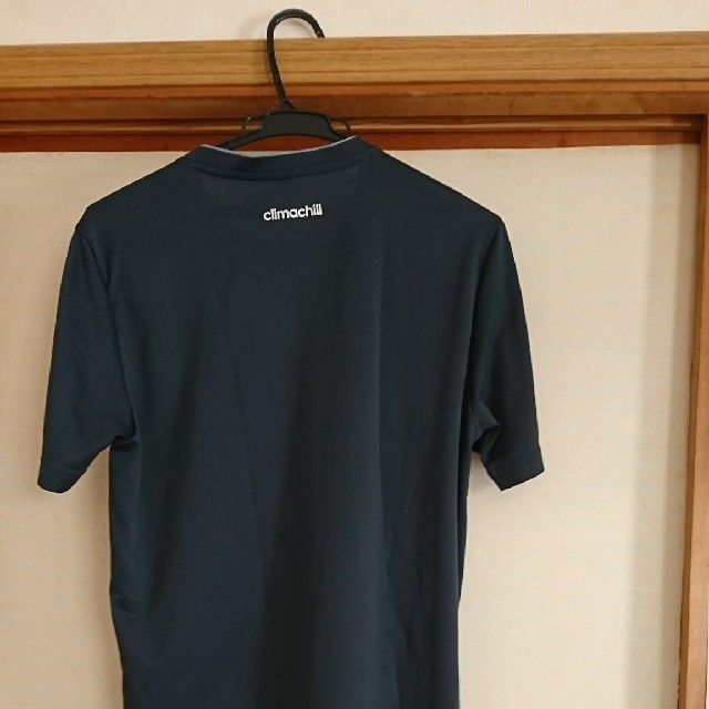 adidas(アディダス)のadidas  MEN'S TシャツLサイズぐらい メンズのトップス(シャツ)の商品写真