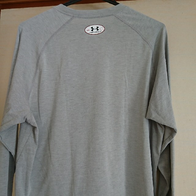 UNDER ARMOUR(アンダーアーマー)のunder armour Tシャツ Lサイズぐらい メンズのトップス(Tシャツ/カットソー(半袖/袖なし))の商品写真