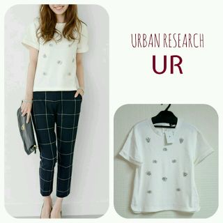 アーバンリサーチ(URBAN RESEARCH)の最終値下げ★新品★ビジュー付 トップス(Tシャツ(半袖/袖なし))