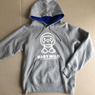 アベイシングエイプ(A BATHING APE)の◾️美品◾️A BATHING APE MILOグレーパーカーSサイズ(パーカー)