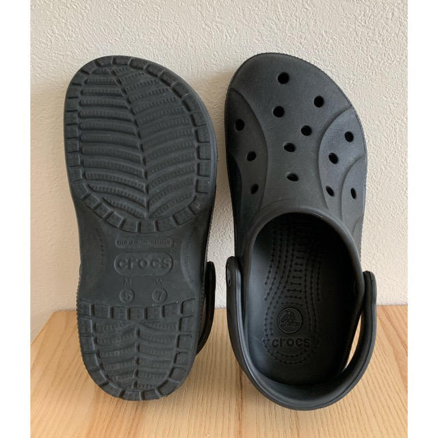 crocs(クロックス)の【美品】クロックス  ケイマン M5 23cm キッズ/ベビー/マタニティのキッズ靴/シューズ(15cm~)(サンダル)の商品写真