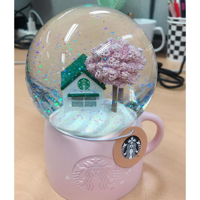 Starbucks Coffee(スターバックスコーヒー)のスターバックス 韓国 サクラ スノードーム インテリア/住まい/日用品のインテリア小物(置物)の商品写真