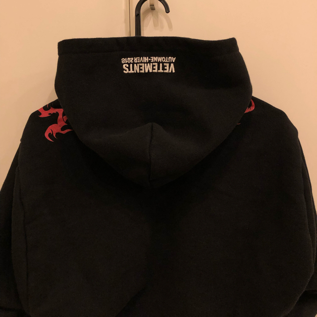 クーオンライン 確実正規品 VETEMENTS ヴェトモン スカル フーディー パーカー S