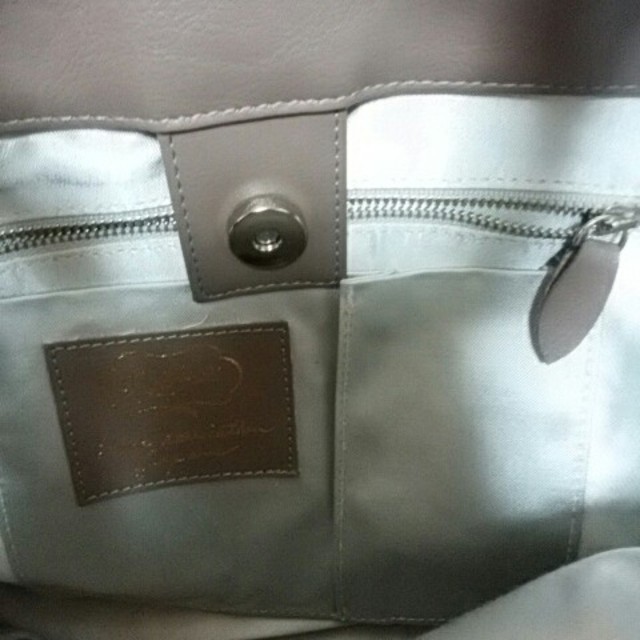 美品ラプチャーRaptureトートBag　オーガンジー付グレーベージュ レディースのバッグ(トートバッグ)の商品写真