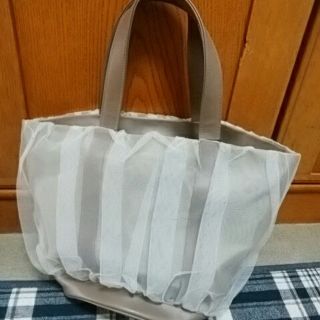 美品ラプチャーRaptureトートBag　オーガンジー付グレーベージュ(トートバッグ)