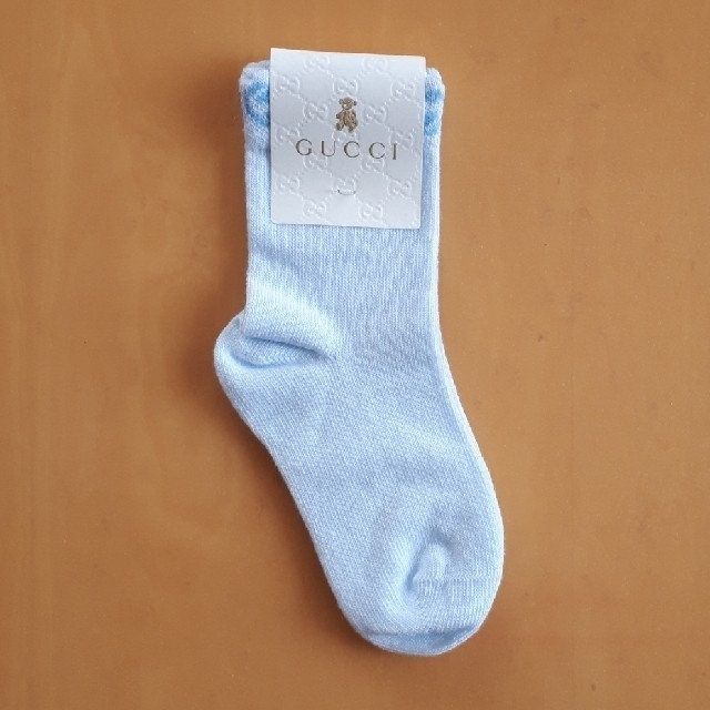 Gucci(グッチ)の子供　ソックス　新品　 キッズ/ベビー/マタニティのこども用ファッション小物(靴下/タイツ)の商品写真