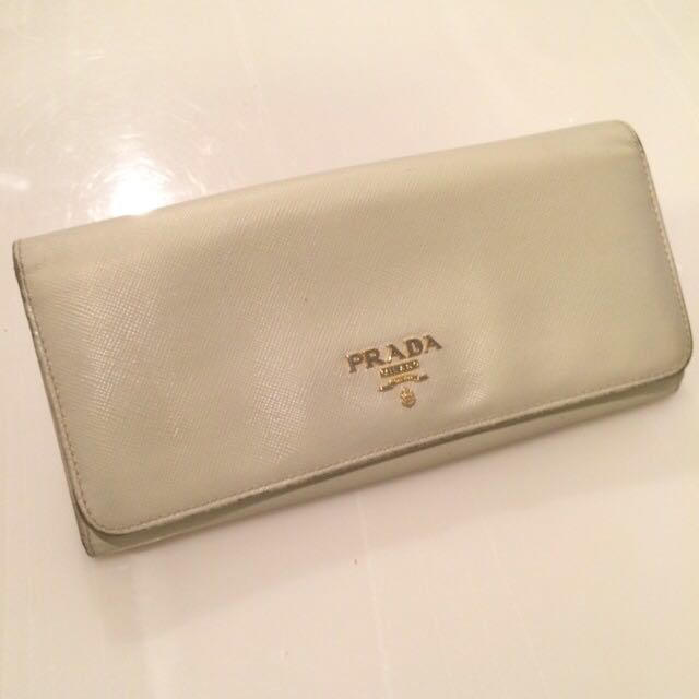 PRADA(プラダ)のお値下げ✨カード付きPRADAお財布✨ レディースのファッション小物(財布)の商品写真