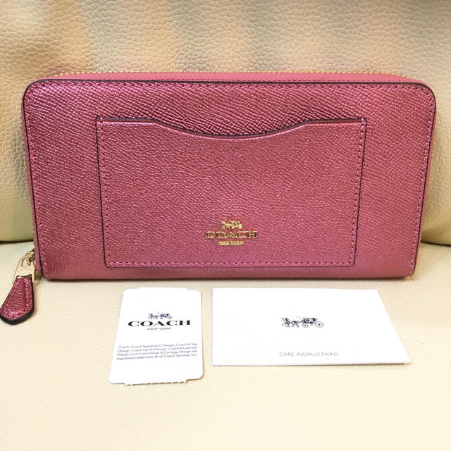 COACH(コーチ)のCOACH F21068 コーチ メタリック 長財布 未使用 レディースのファッション小物(財布)の商品写真