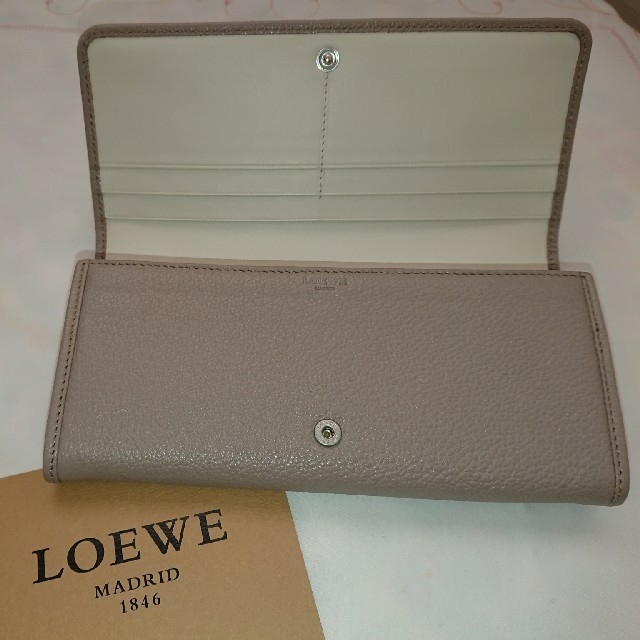 LOEWE(ロエベ)のLOEWE 長財布 レディースのファッション小物(財布)の商品写真