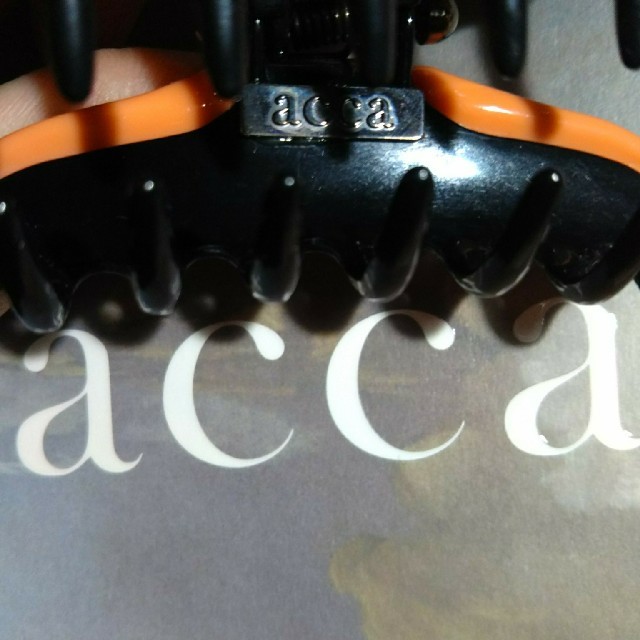 acca(アッカ)のacca クリップ 中 レディースのヘアアクセサリー(バレッタ/ヘアクリップ)の商品写真