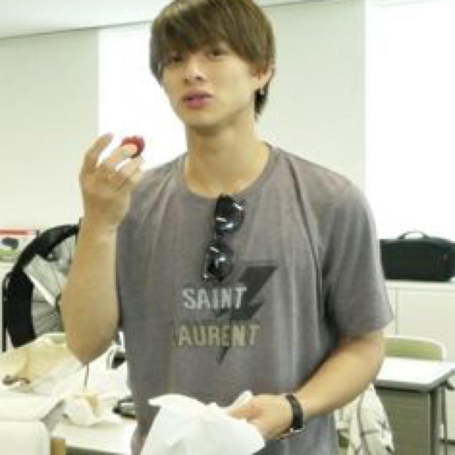 Saint Laurent ライトニングボルト tシャツ | www.carmenundmelanie.at