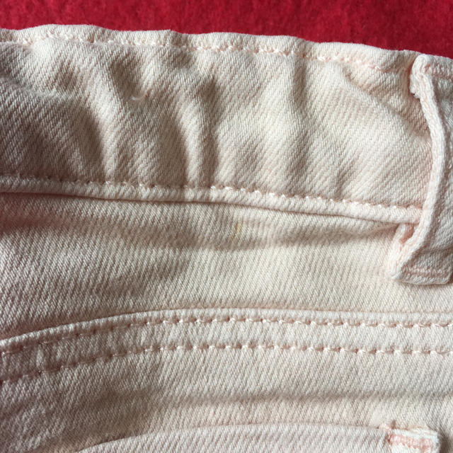 H&M(エイチアンドエム)のH&M デニム 薄ピンク キッズ/ベビー/マタニティのベビー服(~85cm)(パンツ)の商品写真