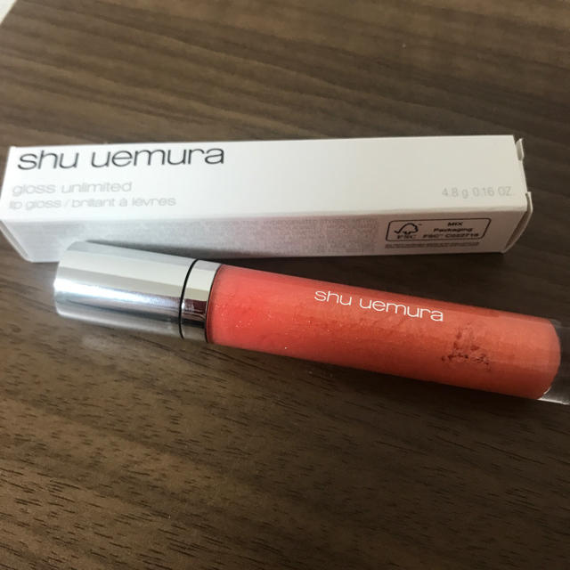 shu uemura(シュウウエムラ)のシュウウエムラ グロス アンリミテッド CR30 未使用 コスメ/美容のベースメイク/化粧品(リップグロス)の商品写真